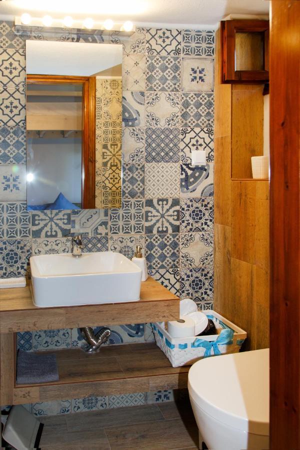 Karali Studios Apartment