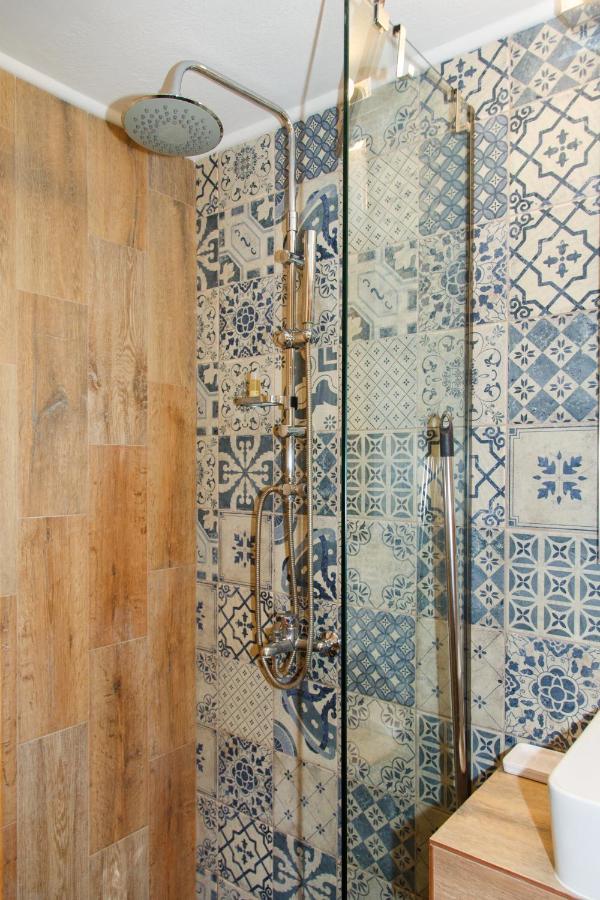 Karali Studios Apartment *
